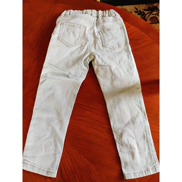 Garanimals brand Denim Jeans - Size: 5T       (1158) - Picture 2 of 5